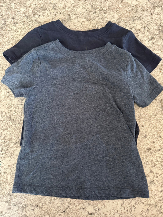 #107 REDUCEDOld Navy Blue Tshirts 3T (set of 2)