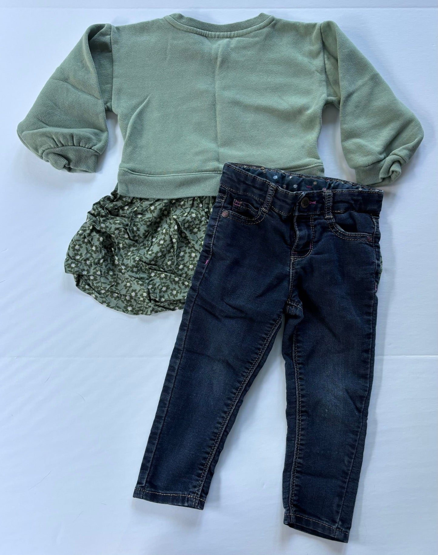 #101 *REDUCED*Gap Green Layered Sweatshirt Skinny Jeans Outfit Girls Size 2T