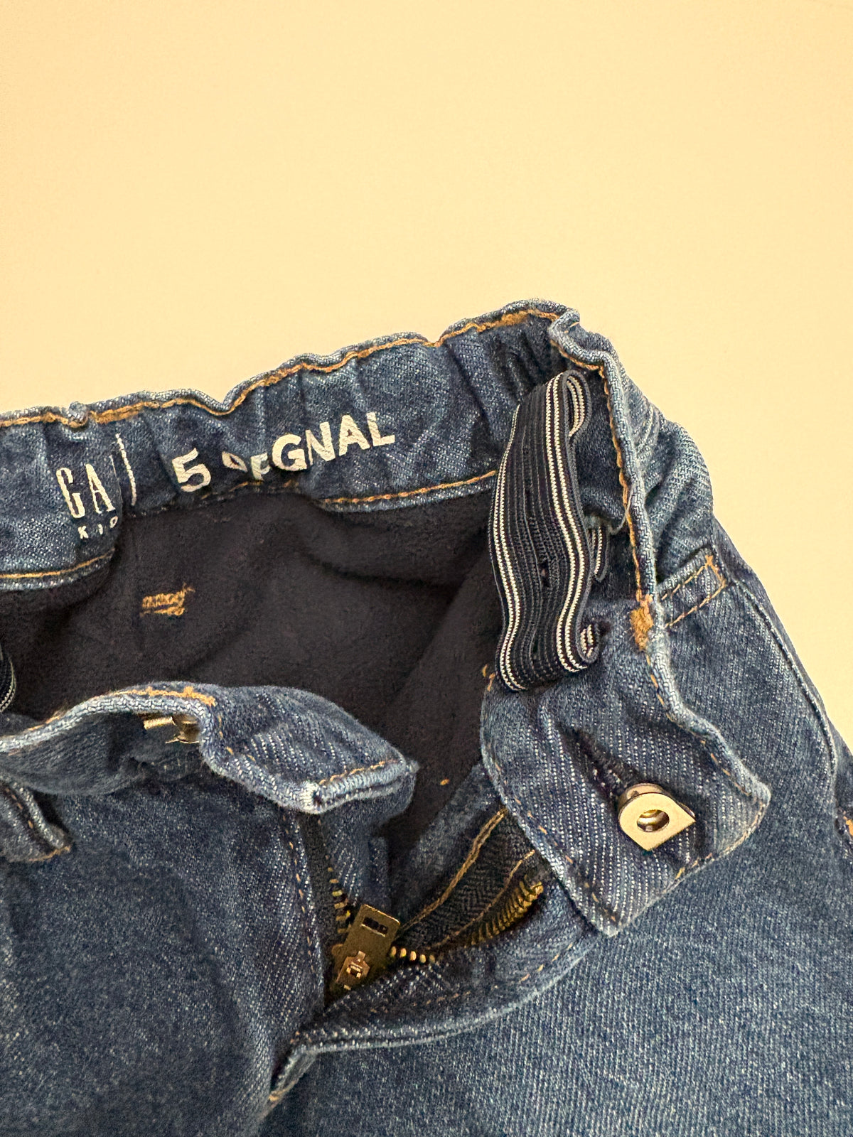 #121 boys 5 Gap Kids fleece lined jeans, EUC