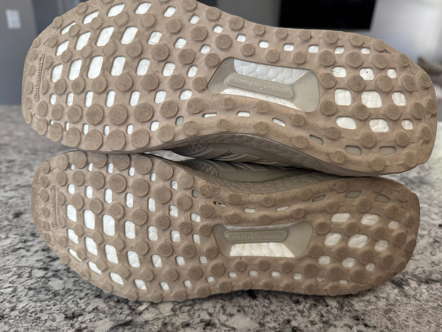 #107 REDUCED Adidas Size 7.5 EUC