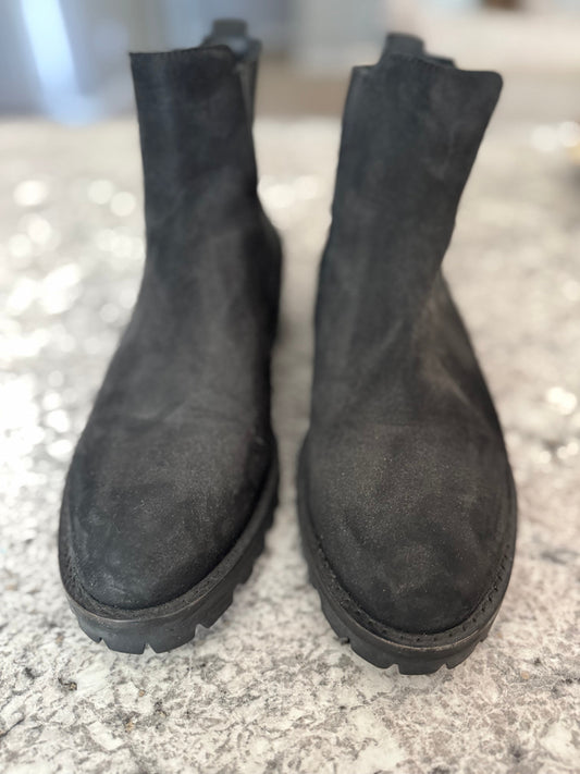#107 REDUCED Thursday Boots size 7.5