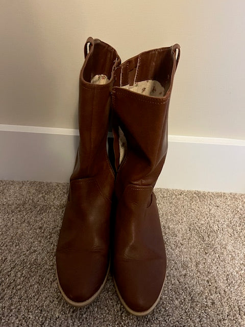 #93b Cat and Jack Leather Boots Sz 5 VGUC