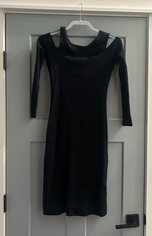136 EUC black dress with shoulder cut outs small Eliza j