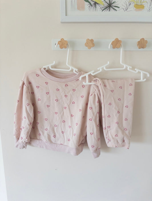 #36 cloud island girls pink sweat suit with candy cane hearts GUC 18 mo