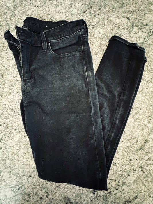 #107 REDUCED American Eagle Next Level Stretch size 10