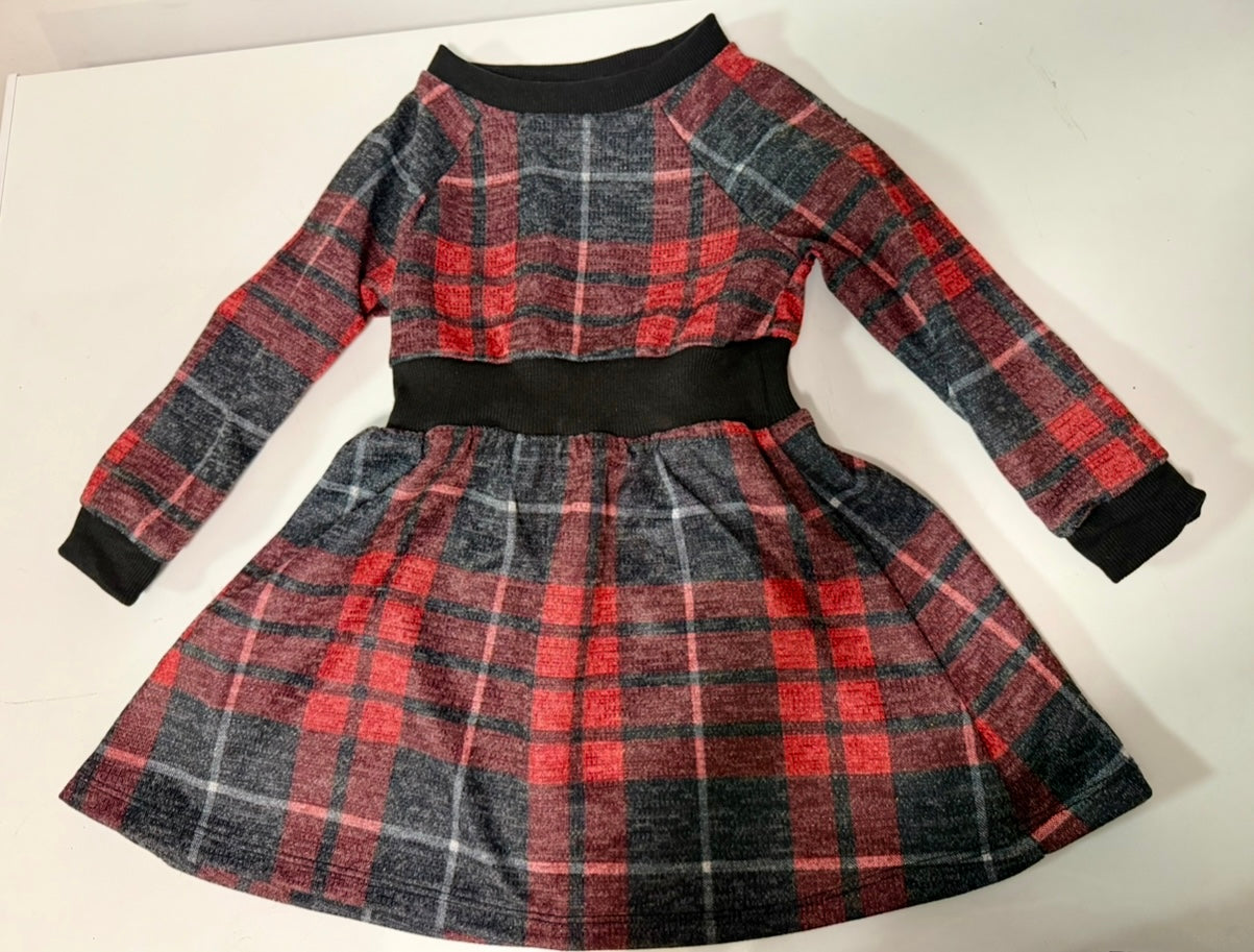 #155 Girls black and red plaid dress 3T