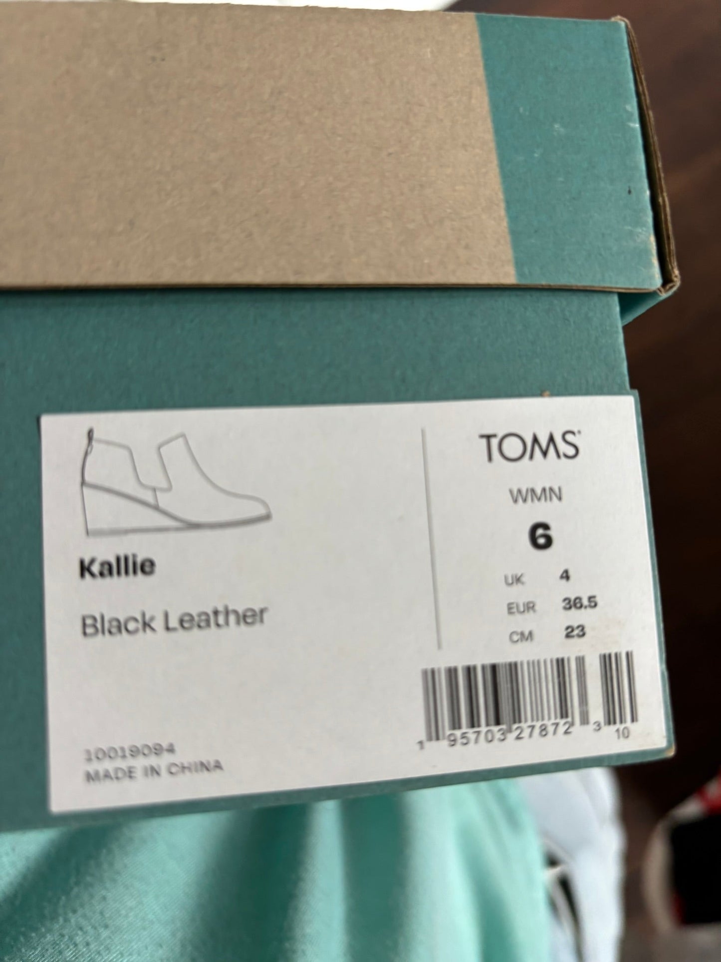 #101 NWT Toms Leather Kallie Ankle Boots Women Size 6