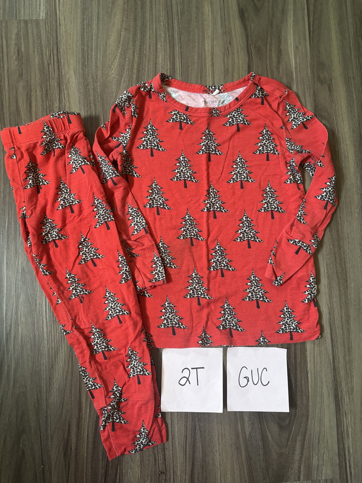 #138 - 2T GUC Bamboo (posh peanut) Christmas Lana PJs