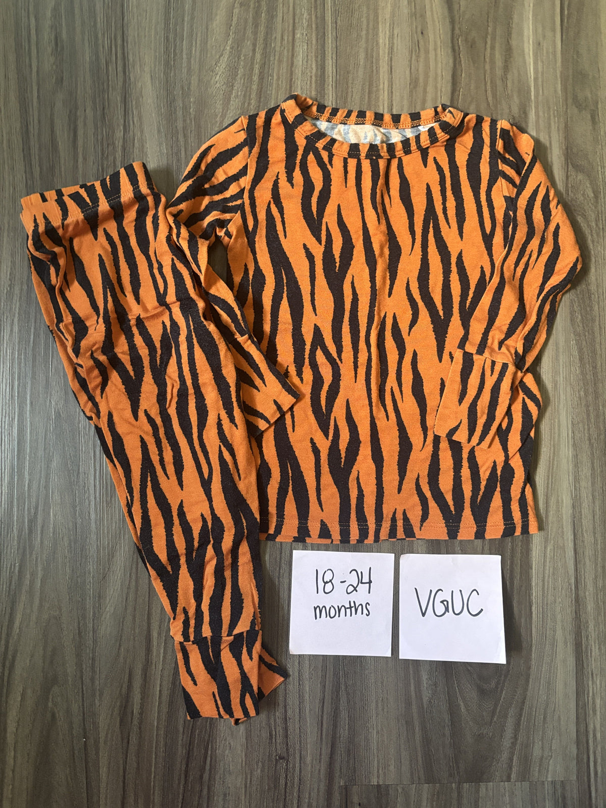 #138 - 18-24 Mo VGUC Bamboo (Posh Peanut) Maxton (bengal stripe) PJs