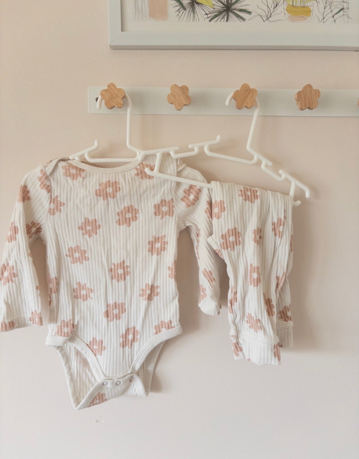#36- Girls  Floral two piece outfit (cloud island 12 mo) GUC