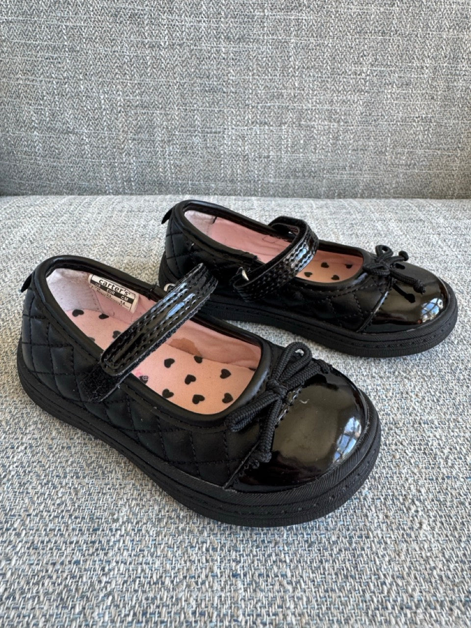 Seller #114 carters Mary Jane style patent leather girls size 7