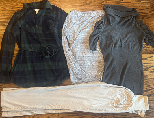 Seller #172 Liz Lange, maternity and oh baby by Motherhood tops and khakis Women’s Size small
