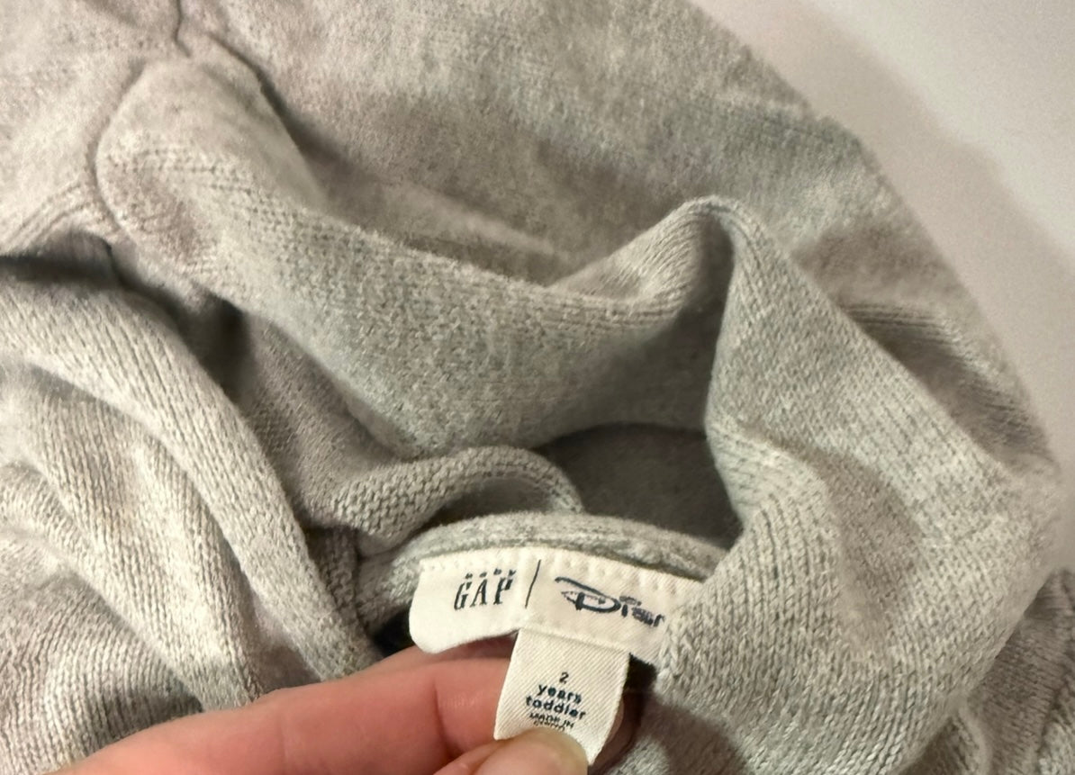 #155 Gap Minnie Mouse hooded sweater 2T