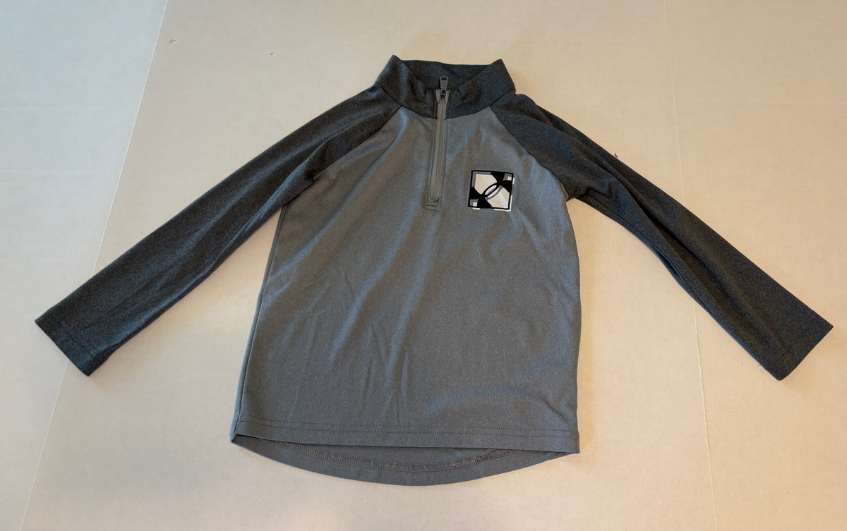 #25 Boys size 4 Under Armour gray lightweight 1/4 zip up
