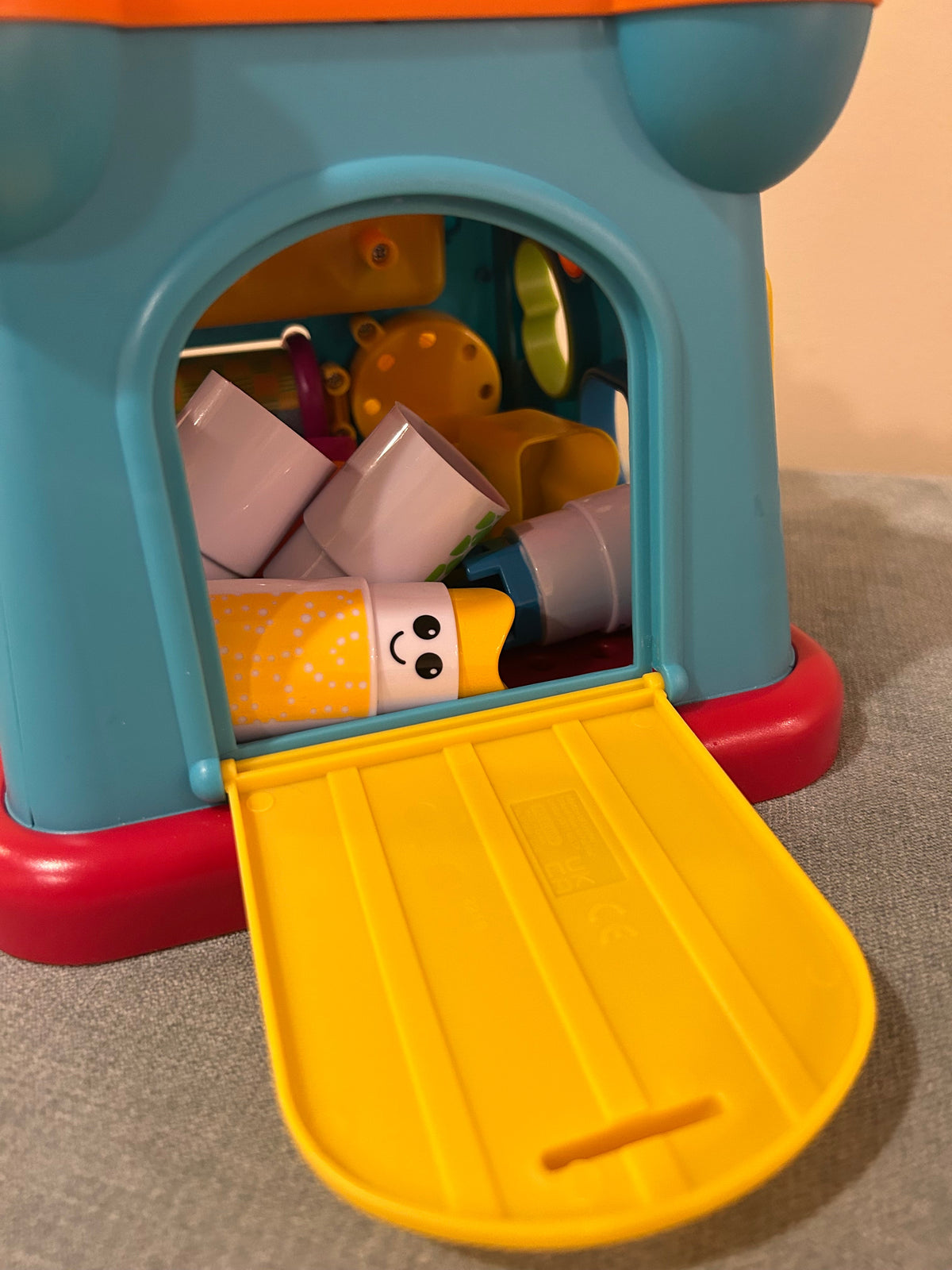 Seller 128 - Castle Shape Sorter Toy