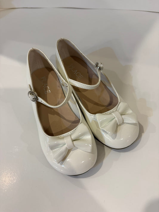 Seller #142 Girls size 11 Children’s Place white dress shoes