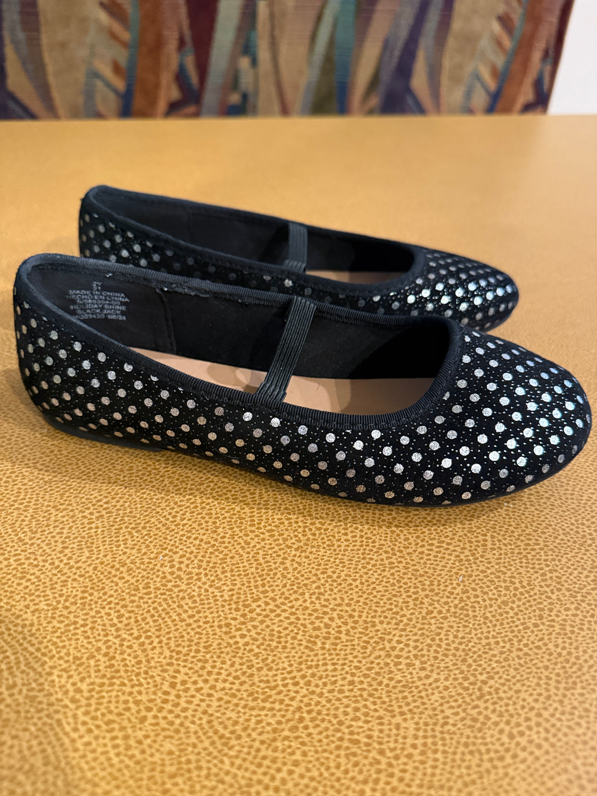 #87 Old navy size 2 girls black and silver polka dot ballet flats VGUC