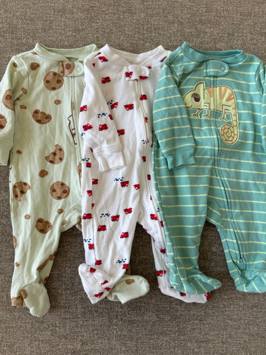 Seller #114 Carters sleepers boys size 3 months