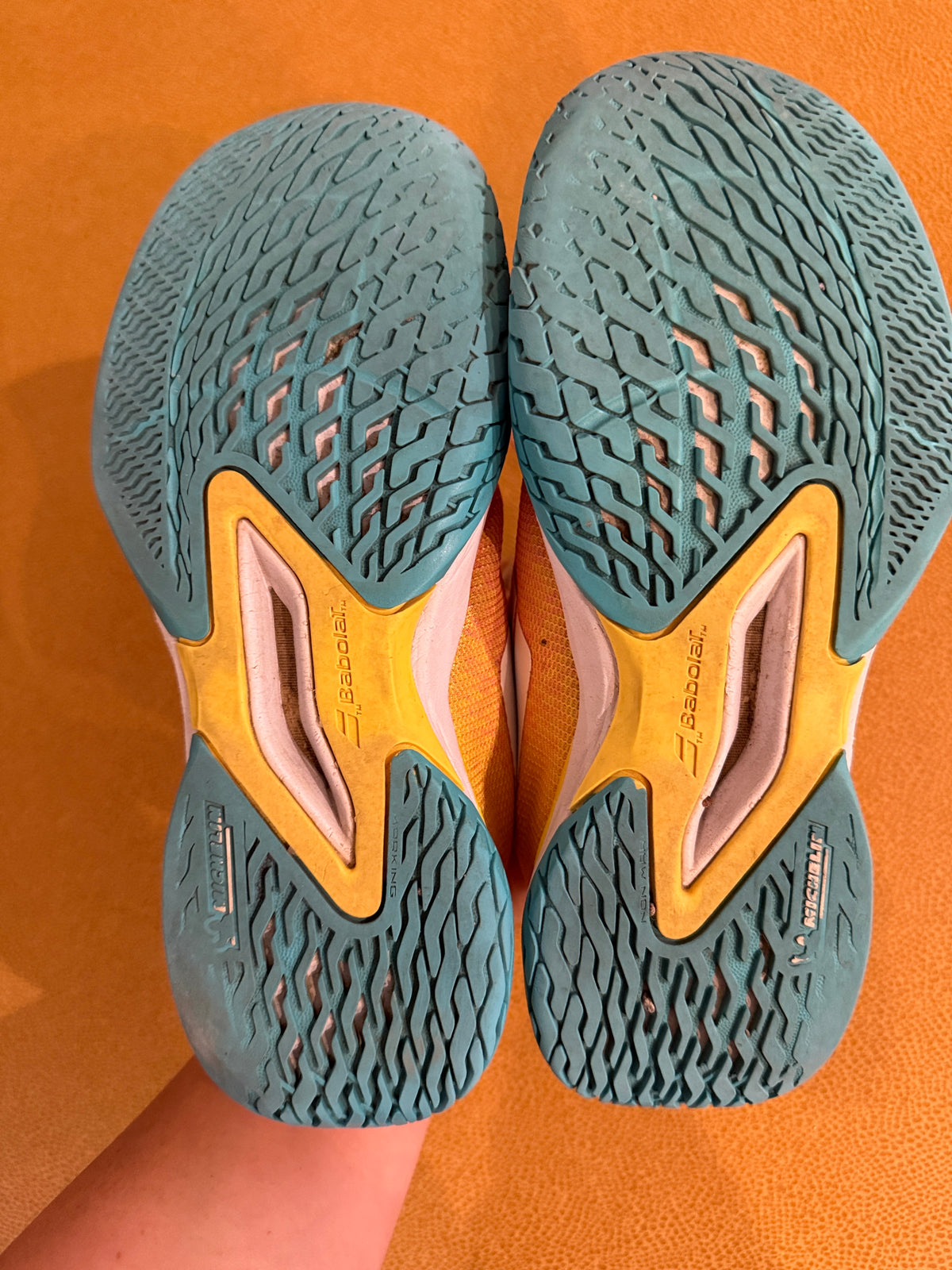 #87 Babolat size 3 girls hard court tennis shoes GUC