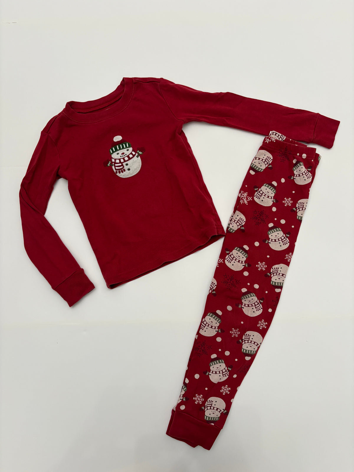 #121 boys/girls 5 Gymboree snowman pajamas, GUC