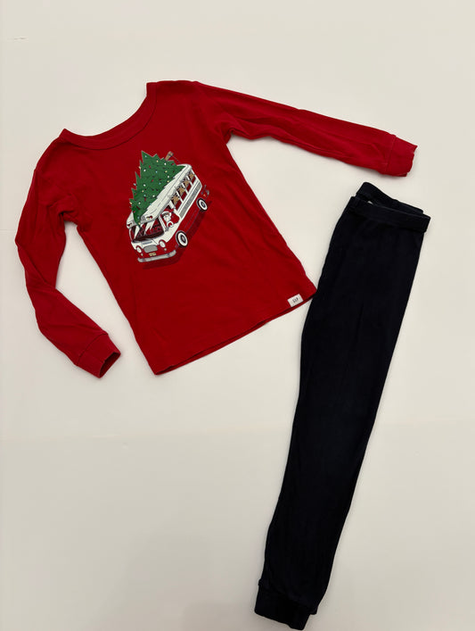 #121 boys 5 Gap Kids Christmas van with tree pajamas, VGUC