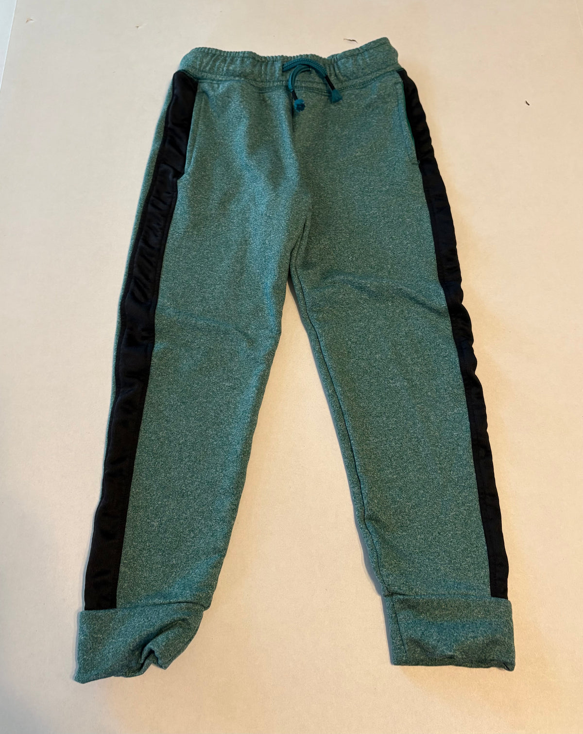#25 Boys 5T Cat and Jack green sweatpants