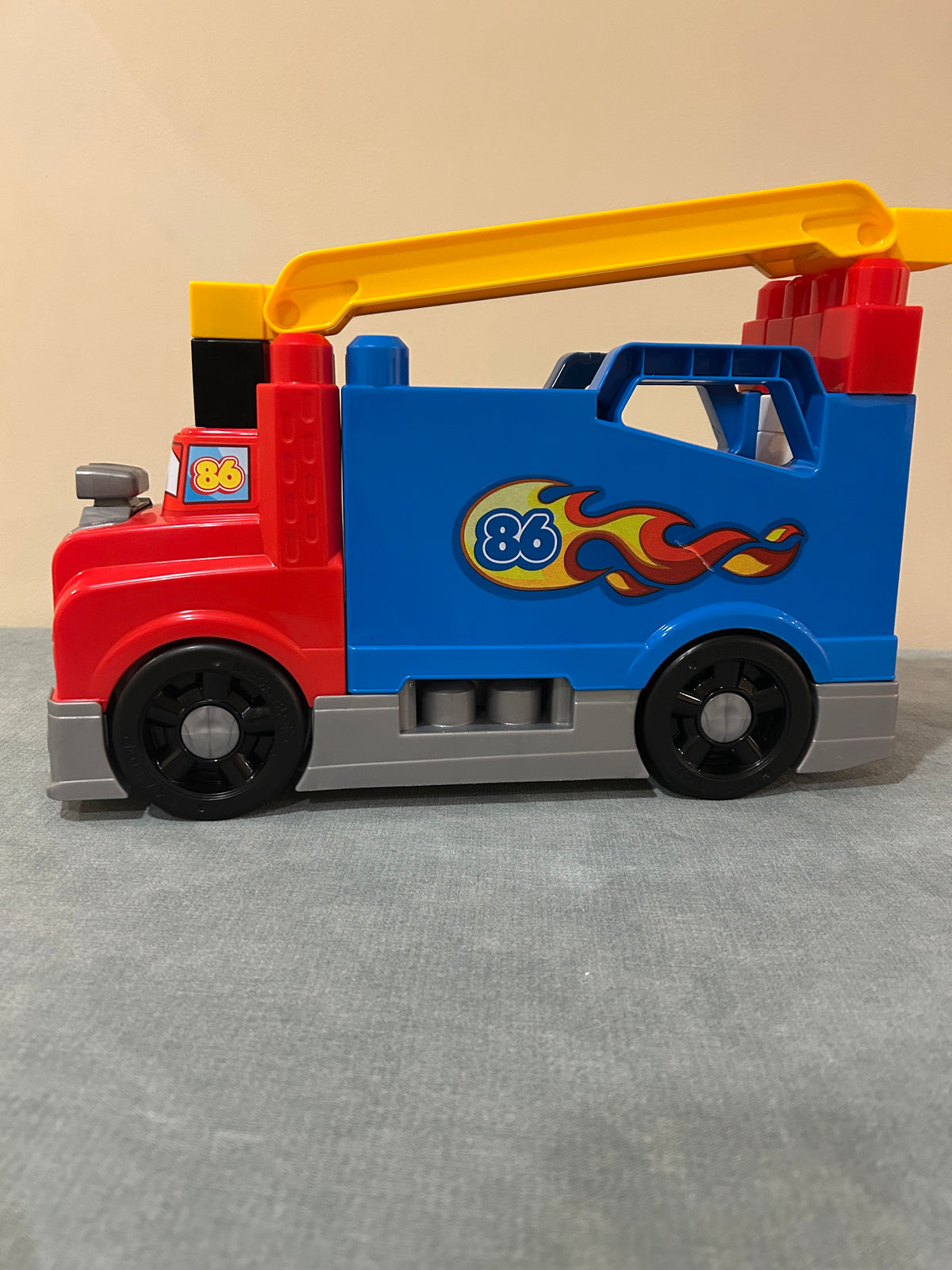 Seller 128 - Mega Blocks Truck and Car Set