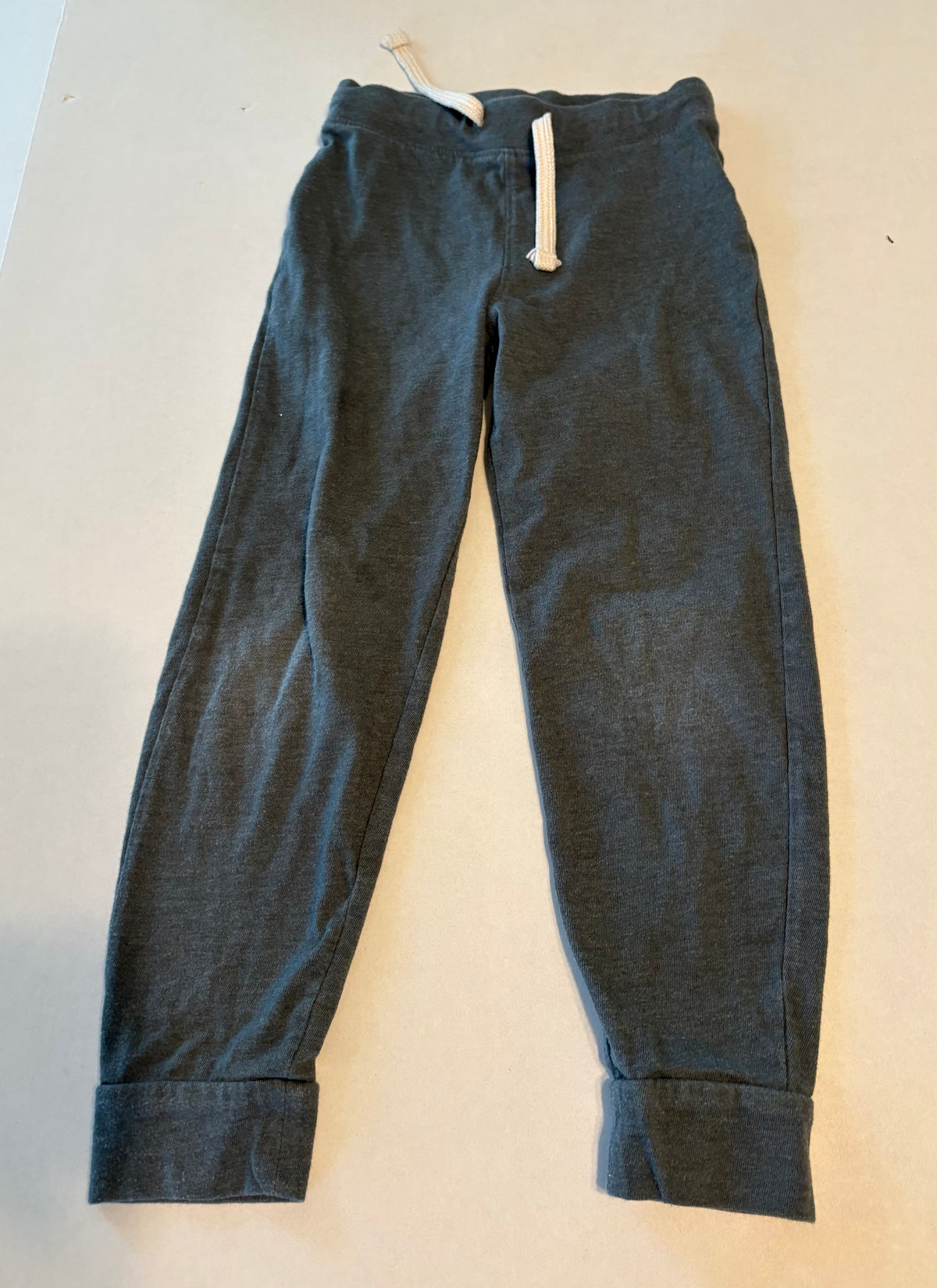 #25 Boys 5T Old Navy lightweight gray sweatpants