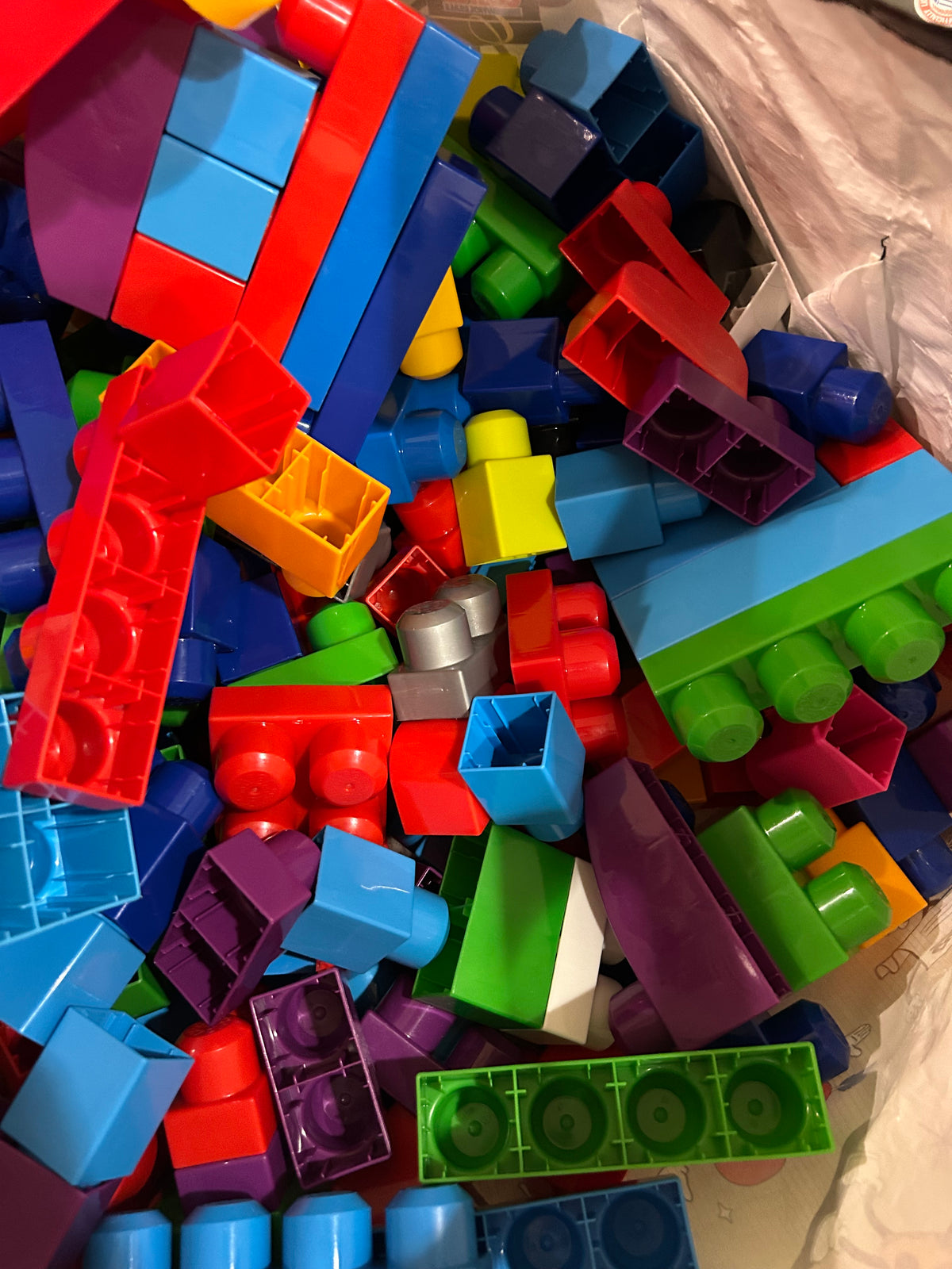 Seller 128 - Mega Blocks Lot