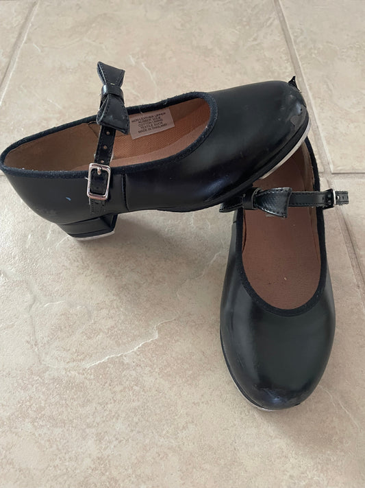 Seller 10- Bloch toddler size 11 tap shoes
