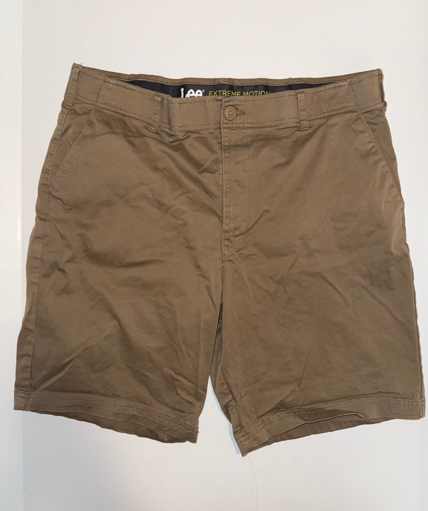 #106: REDUCED Mens 38 Lees Khaki Shorts (2 of 2)