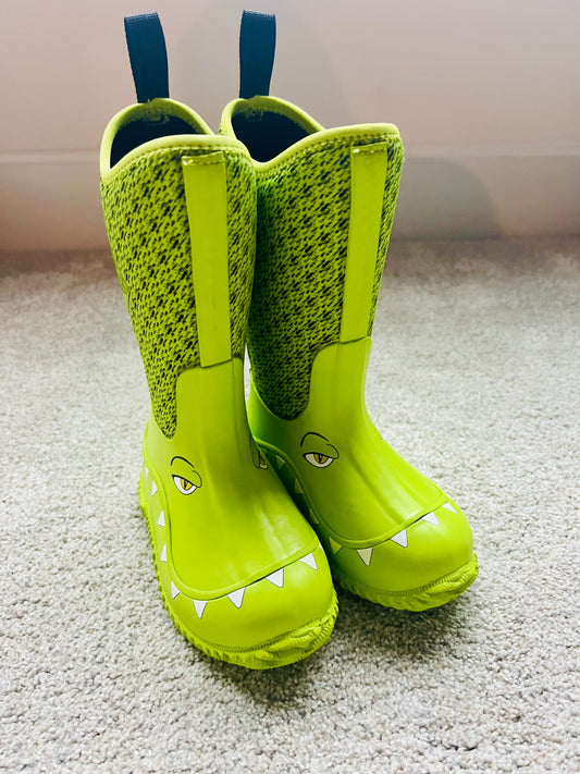 Boys rain boots, size 9, VGUC