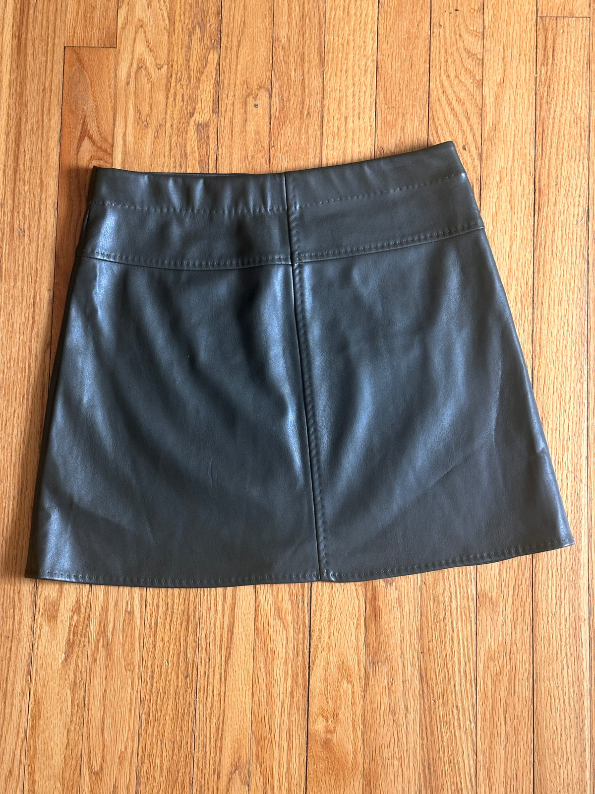 #163 NWT Max Studio Olive Green Faux Leather Miniskirt - Women's M