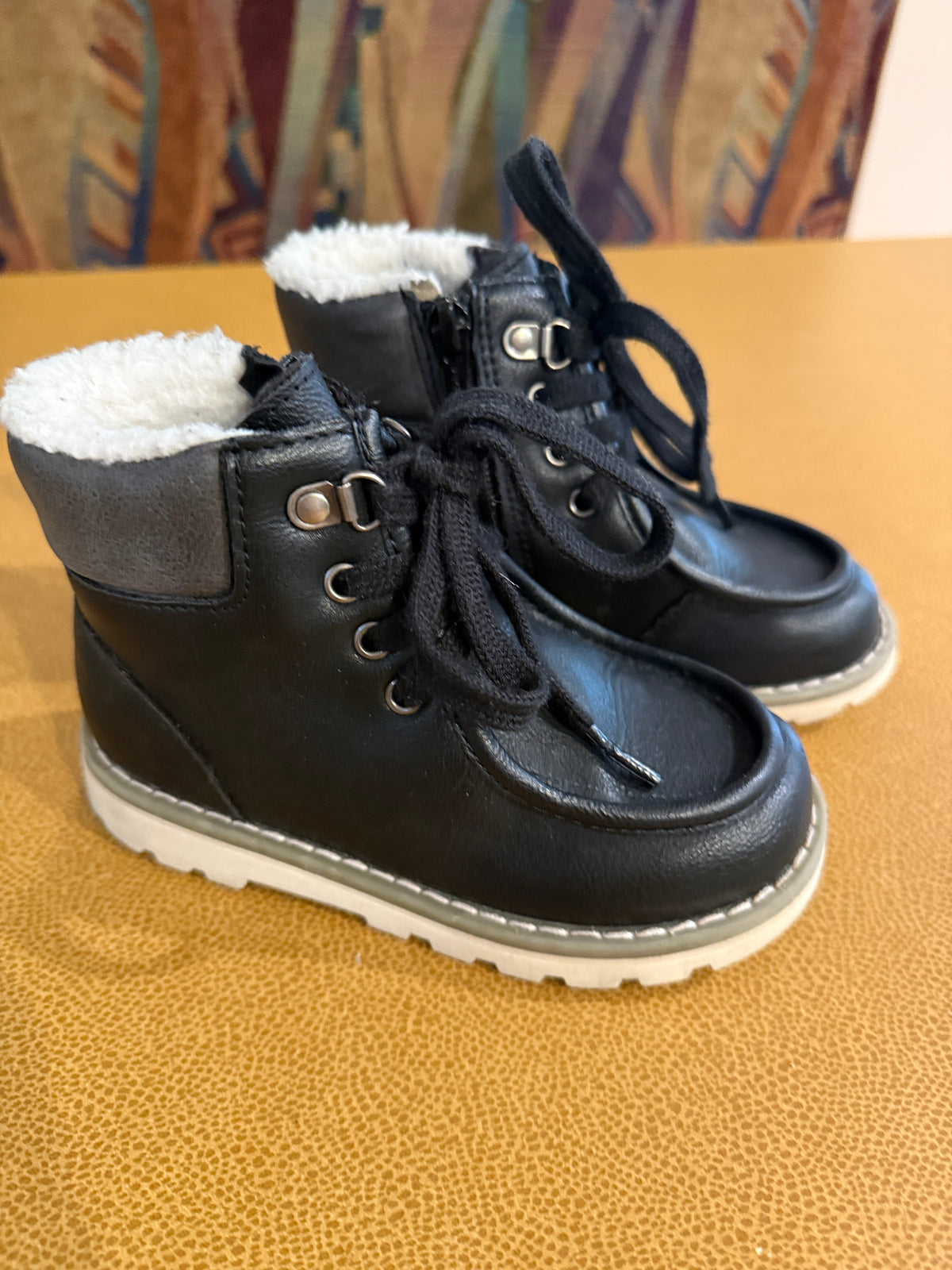 #87 Old navy size 9 boys black zip up boots VGUC