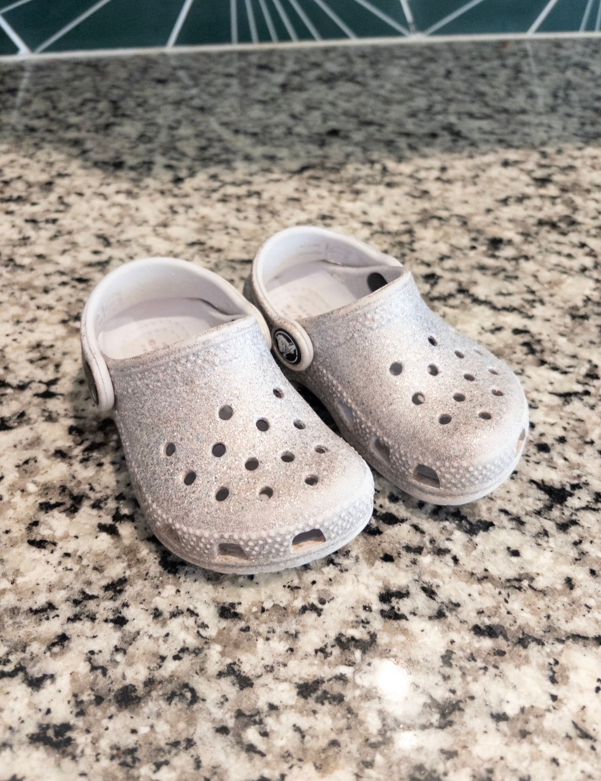 #36 sparkle crocs size c5 girls GUC