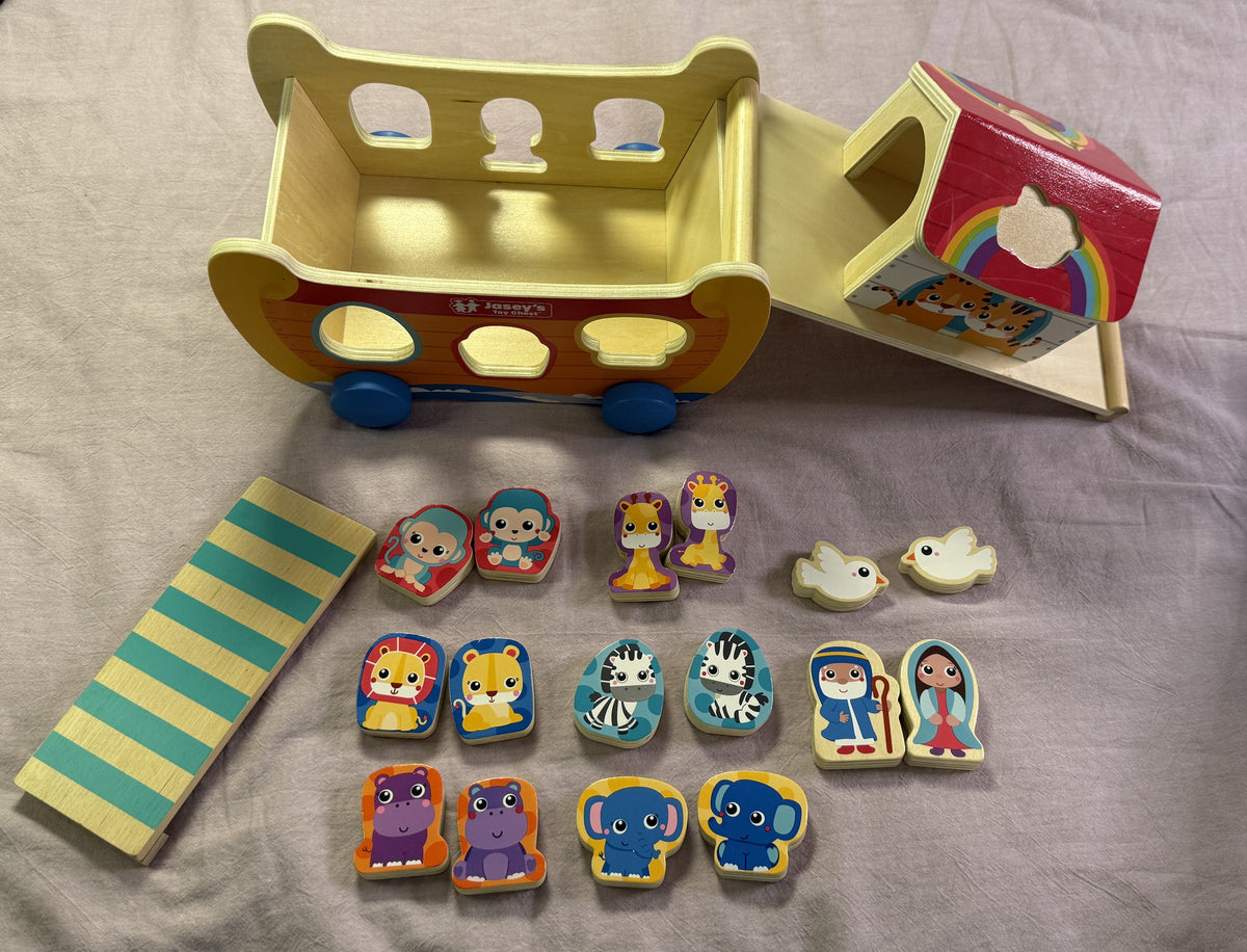 #103 Noahs Ark Wooden Toy