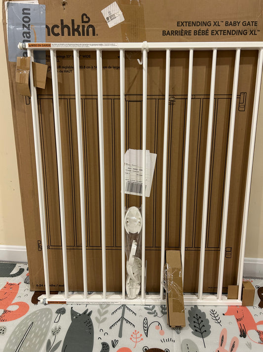 Seller 128 - Munchkin Extending XL Baby Gate
