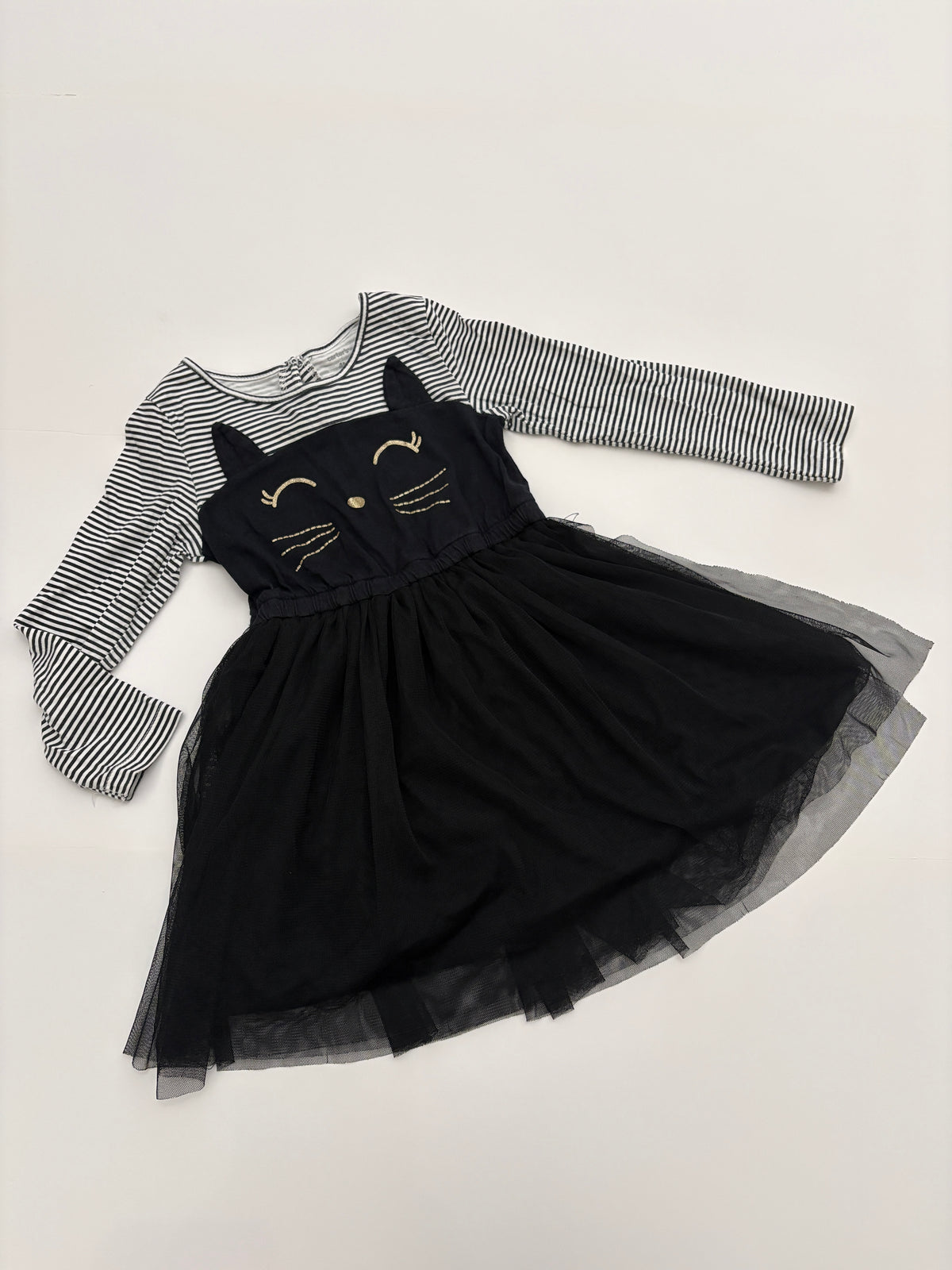 #121 girls (fits like) 3/4T Carter's black cat dress, GUC