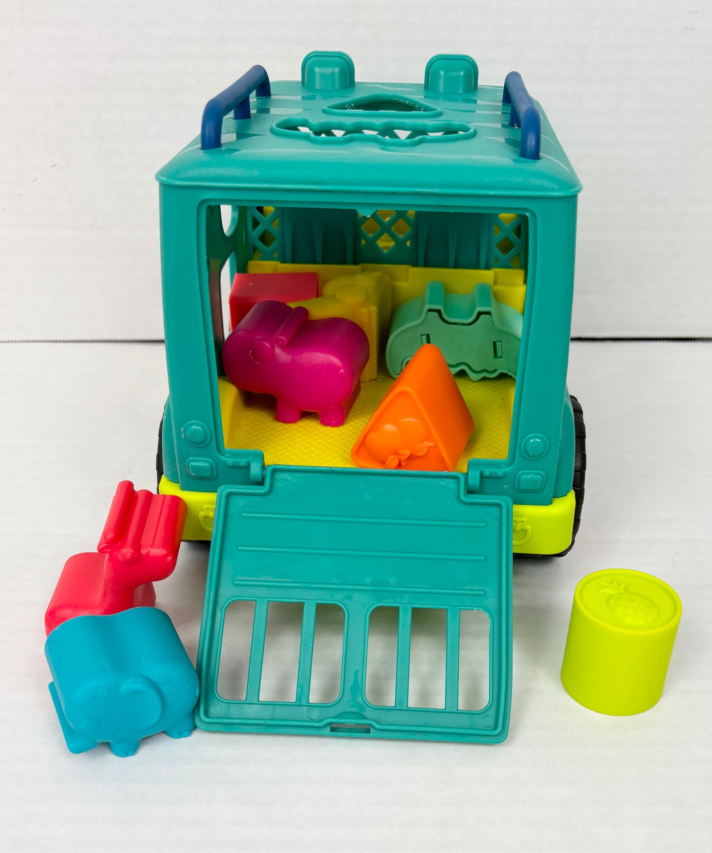 Shape Sorting Truck with Shapes and trunk door