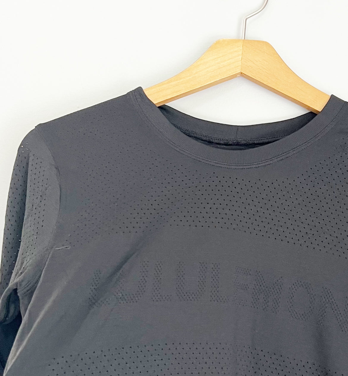 Seller 196 Lululemon breeze by long sleeve top size women’s 4