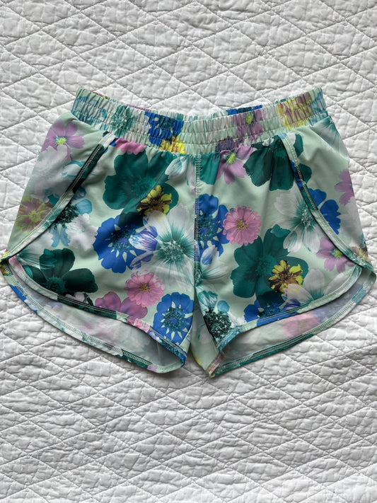 Seller #113 Girls All In Motion Floral Shorts Size L 10/12
