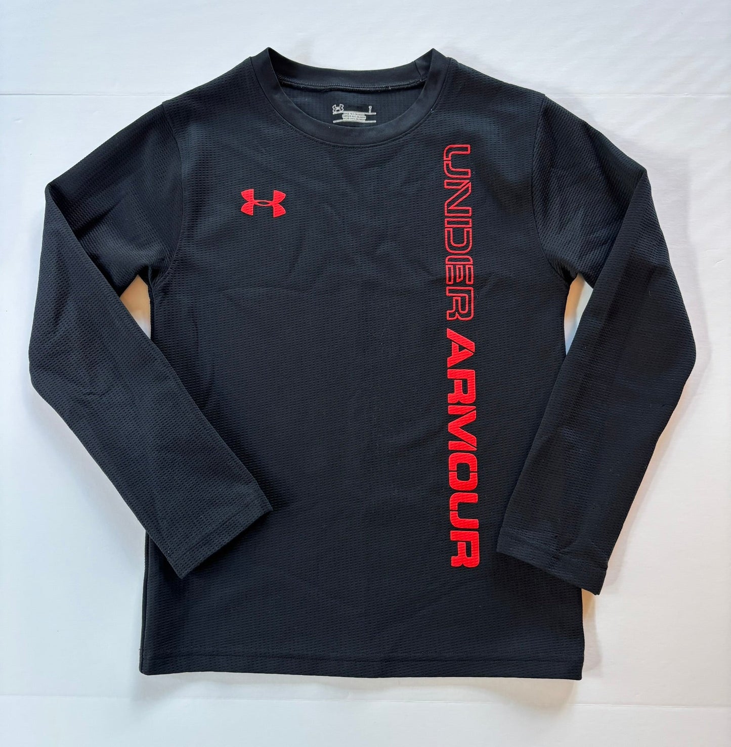 #101 Under Armour Waffle Knit Logo Long Sleeve Boys Size Small/7