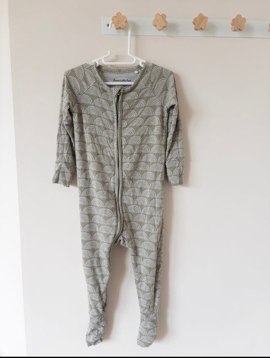 #36 girls brave little ones green rainbow pajamas GUC
