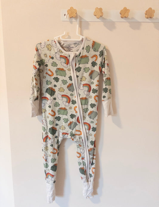 #36 girls Caden lane shamrock and rainbow 12-18 mo bamboo pajamas EUC