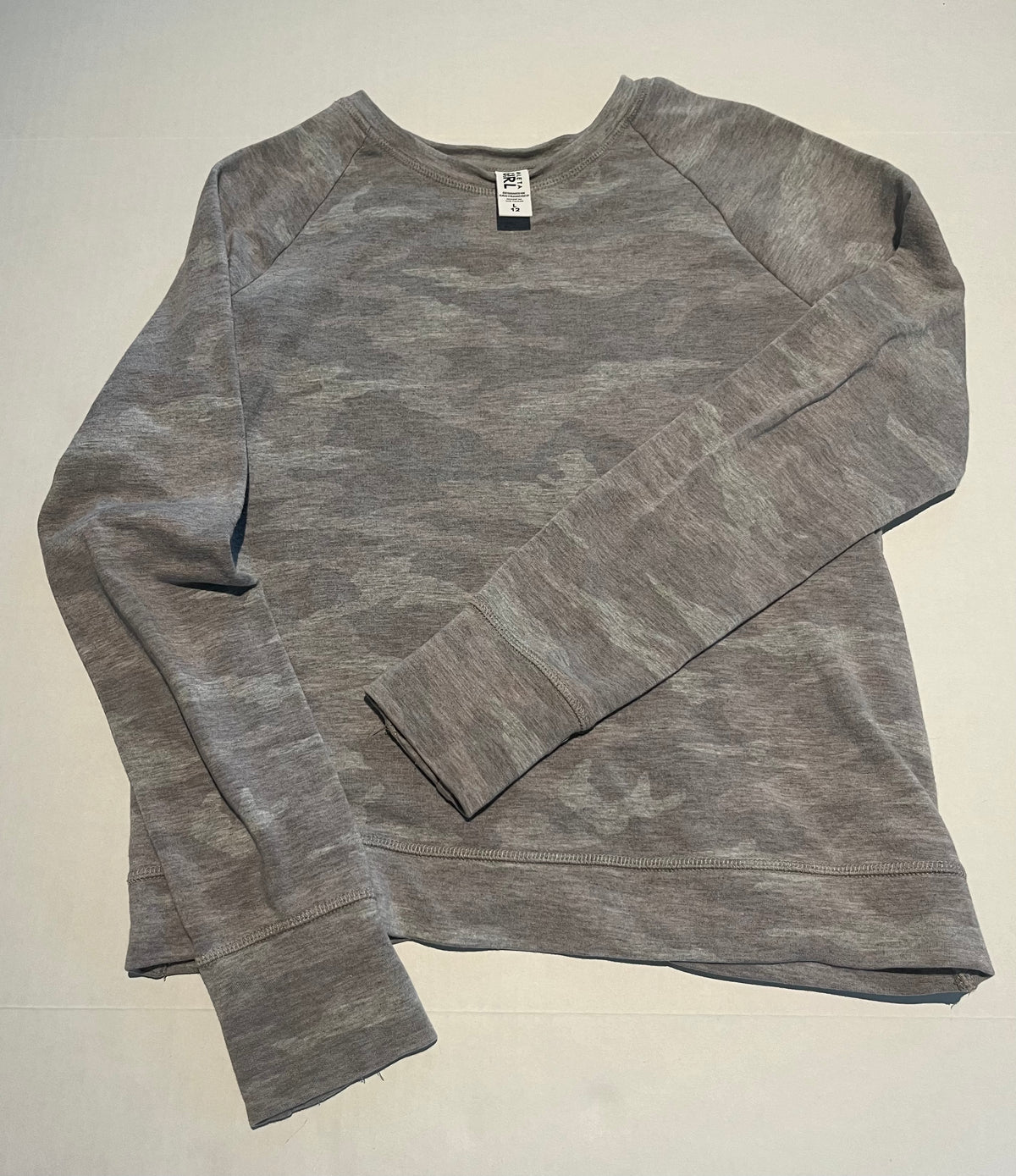 Seller 118 VGUC Athleta Girl cross back sweatshirt. Gray camo. Size 12(fits like a 10 IMO).