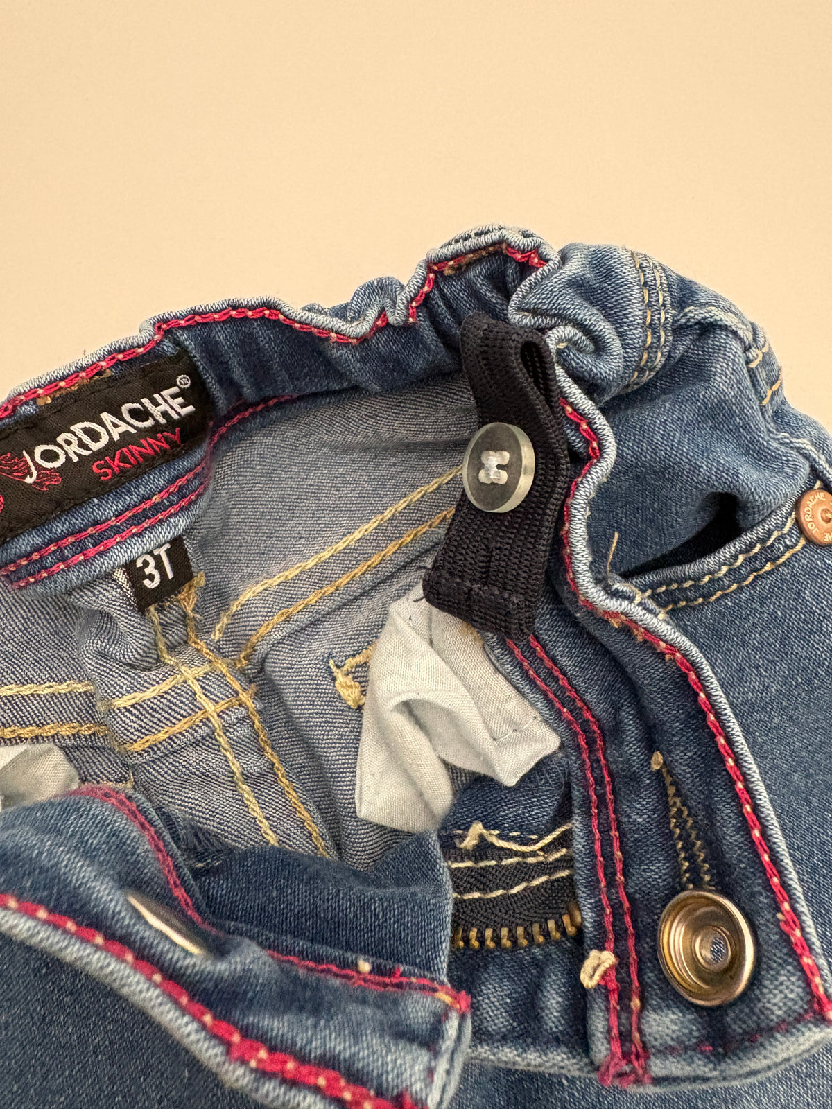 #121 girls (fits like) 2T Jordache skinny jeans with inside adjusters, VGUC
