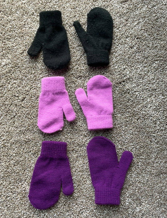 Seller 10- bundle of toddler girl mittens