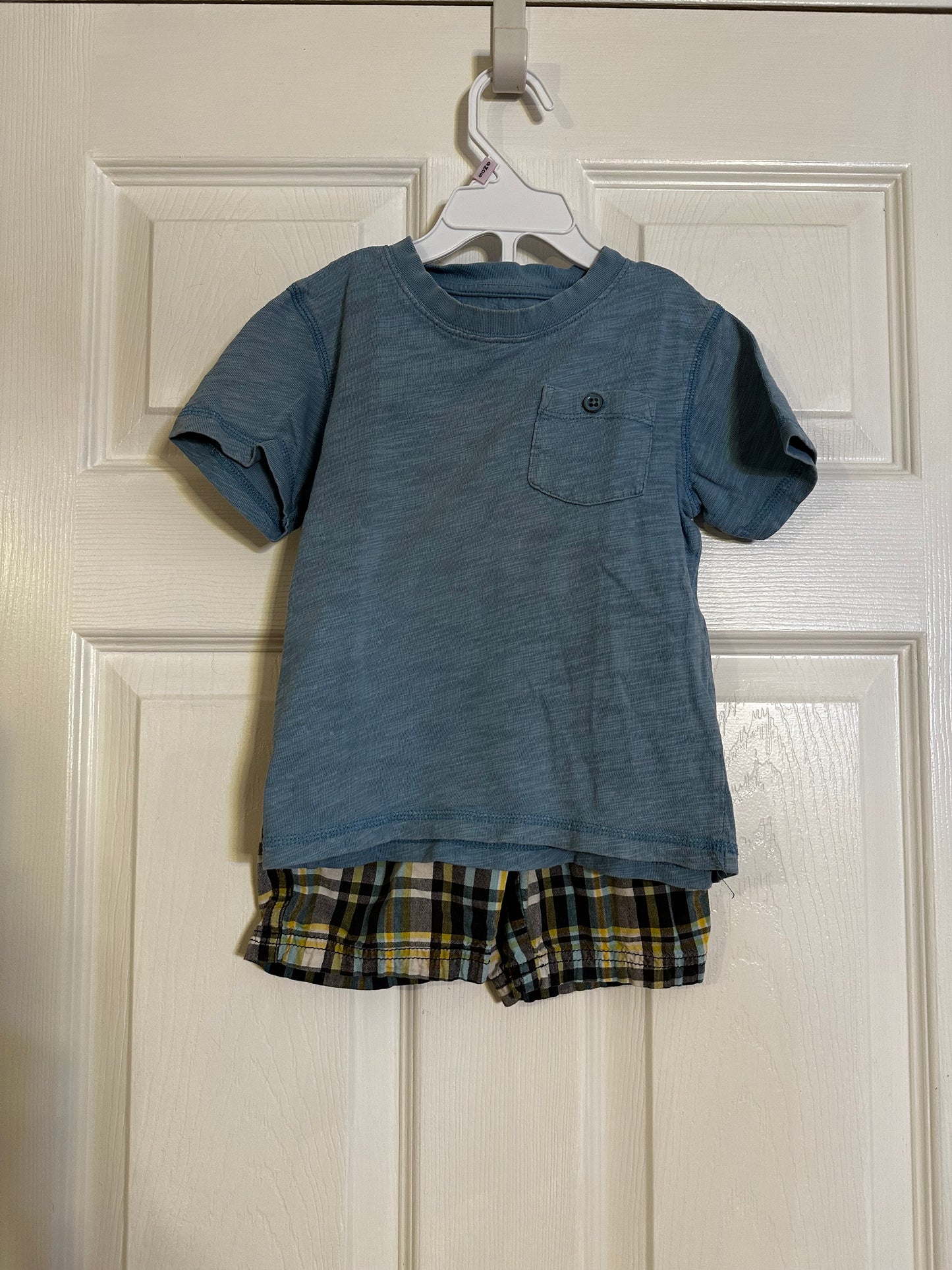 2T Boy's Outfits (6 Items)