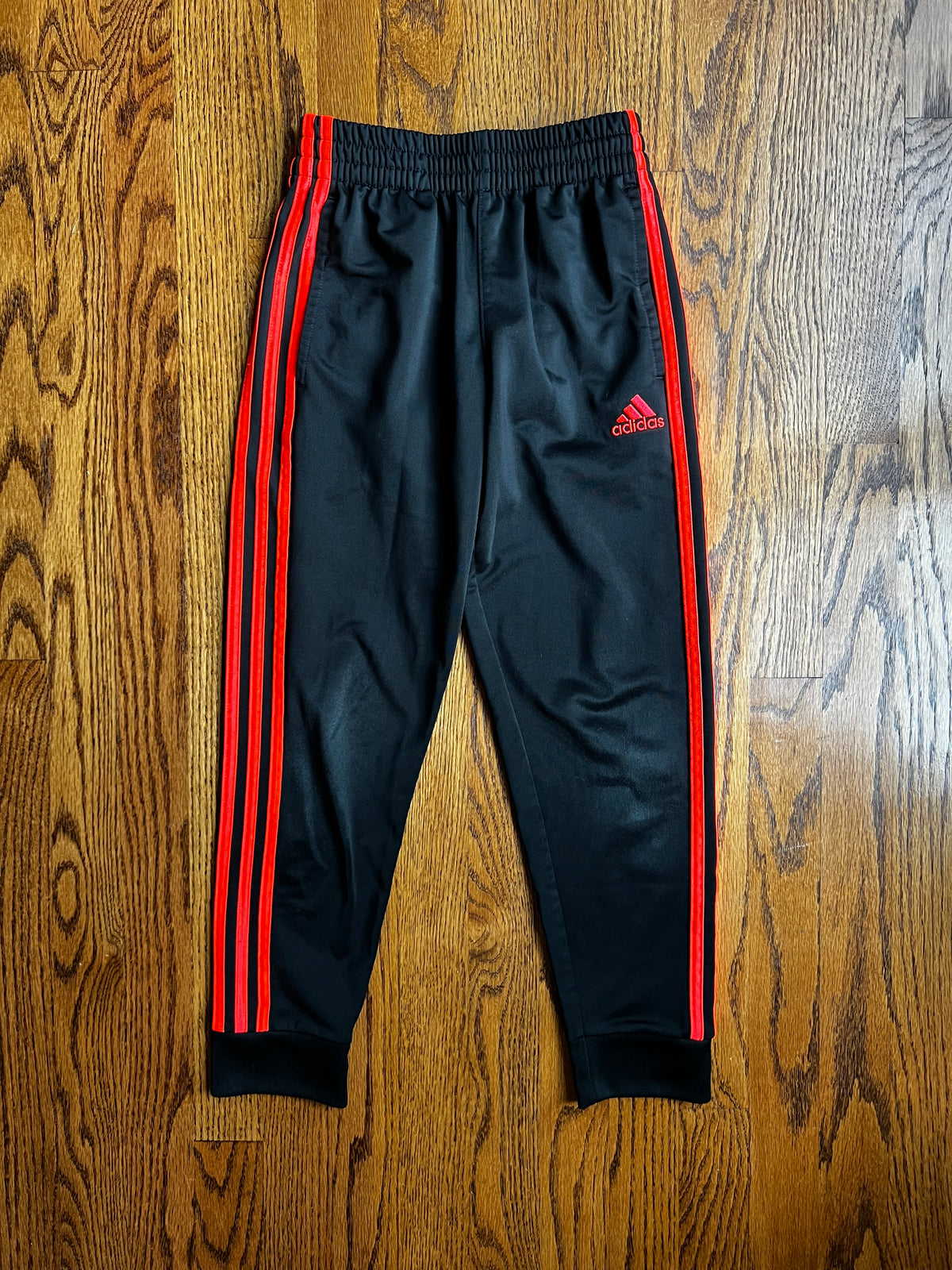 Seller #115 - Adidas Boys Small (8) Black/Orange Athletic Joggers, VGUC