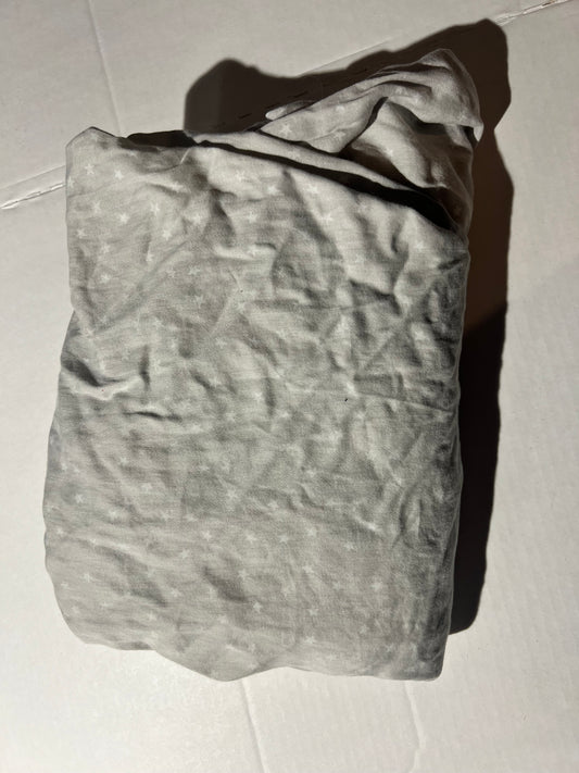 #95 Grey and White Star Crib Sheet